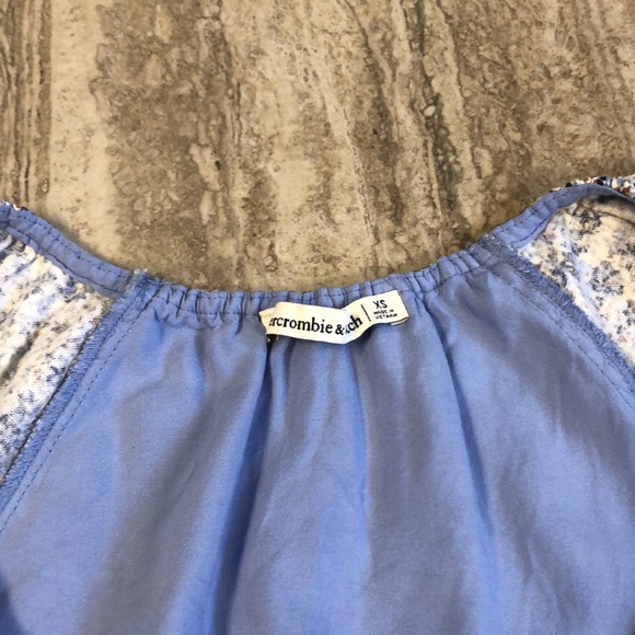 Abercrombie & Fitch floral top and shorts Top: XS Bottom: Small - Picture 10 of 13
